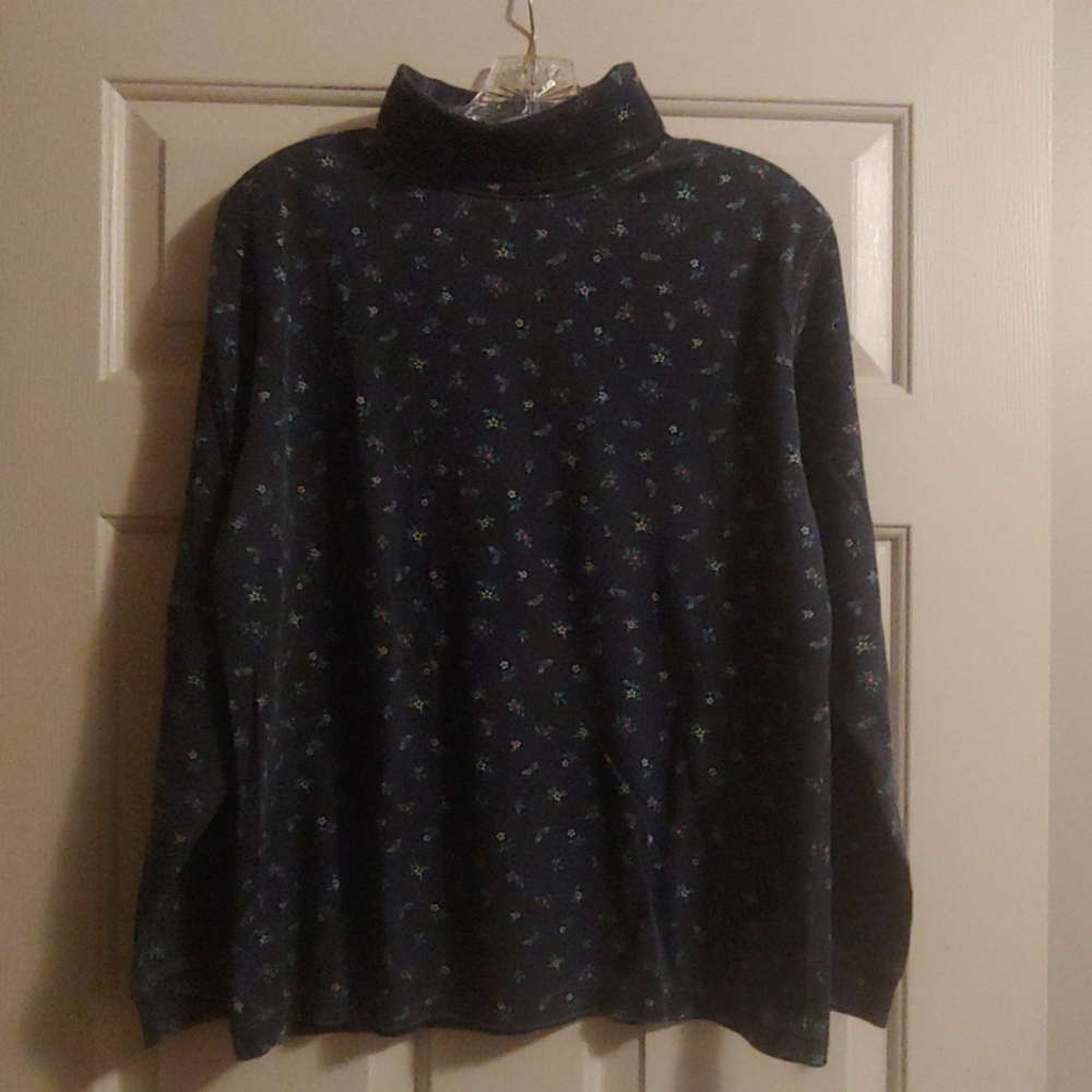 Women's Cabin Creek Christmas Turtleneck